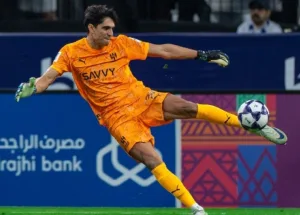 الهلال السعودي يحسم مستقبل بونو … الحارس المغربي مستمر حتى 2028