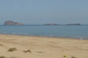 الناظور :    عامل الإقليم يتفقد سواحل رأس الماء وقرية أركمان وسط تشديد أمني تحسباً لأي اختراق