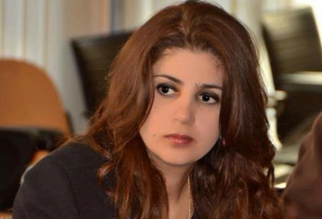 الحسيمة :      لبنى أمغار تعود إلى الواجهة من بوابة الأزبال .. غيرة على المدينة أم تموقع أو دعاية انتخابية