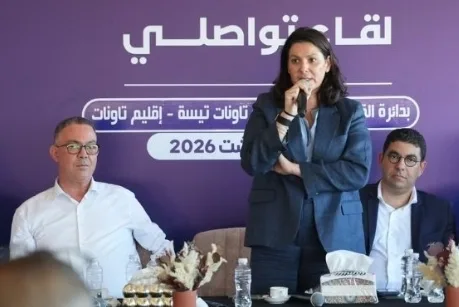 المنصوري تقصف أخنوش من تاونات :     “ما غاديش نغطيو الشمس بالغربال”