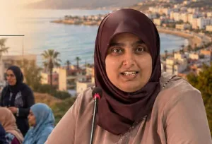 الحسيمة :    مرشحة العدالة والتنمية في الانتخابات التشريعية تتحدى المترشحين :     مناظرة علنية لكشف البرامج والقضايا أمام الناخبين