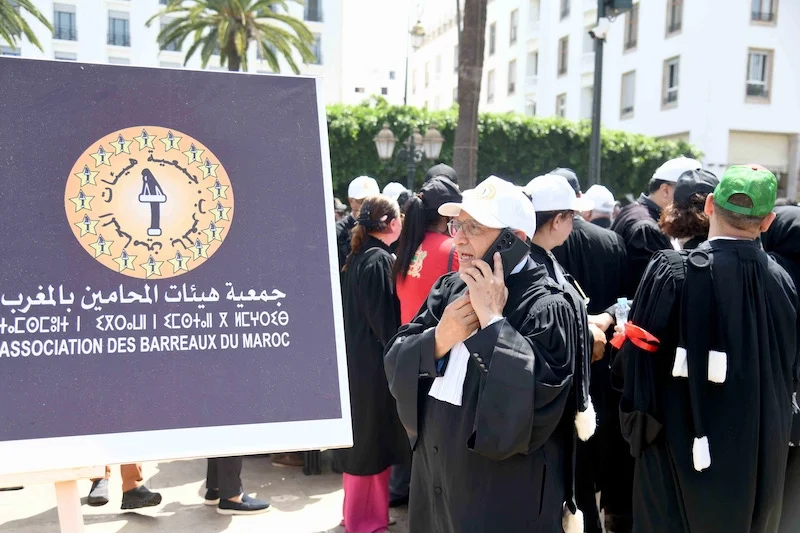 المحامون يطالبون بتحديد المسؤوليات بعد تعذر نظر الدستورية في قانون المهنة