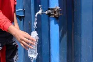 اضطرابات مائية بخنيفرة والشركة تعزوها إلى تراجع صبيب المياه الخام