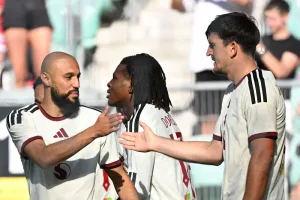 مزراوي يحذر مانشستر يونايتد من تكرار موسم المباريات القليلة