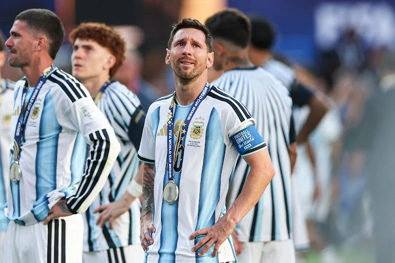 ميسي يضع حدا لمسيرته الدولية بعد خسارة مونديال 2026