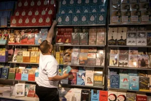 معرض أبوظبي للكتاب يستقبل سبع دول للمرة الأولى