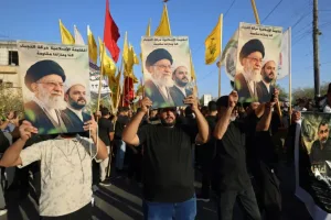 إيران توسع ضرباتها على القواعد الأميركية بالخليج وتصعيد المواجهة يهدد مسار التفاوض