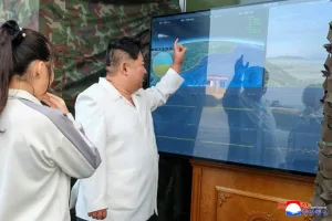 كوريا الشمالية تختبر صاروخاً فرط صوتي يصعّب مهمة الدفاعات الصاروخية