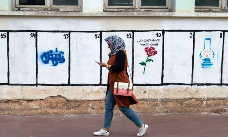 أحزاب مغربية تحت المجهر بسبب التحركات الانتخابية قبل موعد الحملة