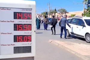 الحكومة تمدد دعم مهنيي النقل الطرقي بسبب ارتفاع أسعار المحروقات