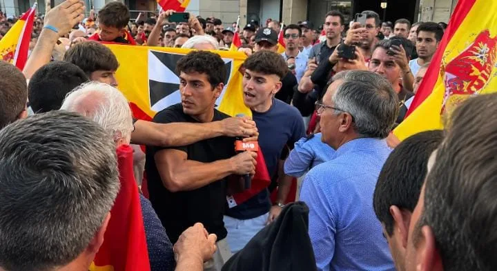 سبتة تفضح الوصفة الإسبانية في مدريد .. عندما تهرب كاميرا TVE من الغضب ويهتف الشارع:    الصحافة الإسبانية مُضلِّلة !