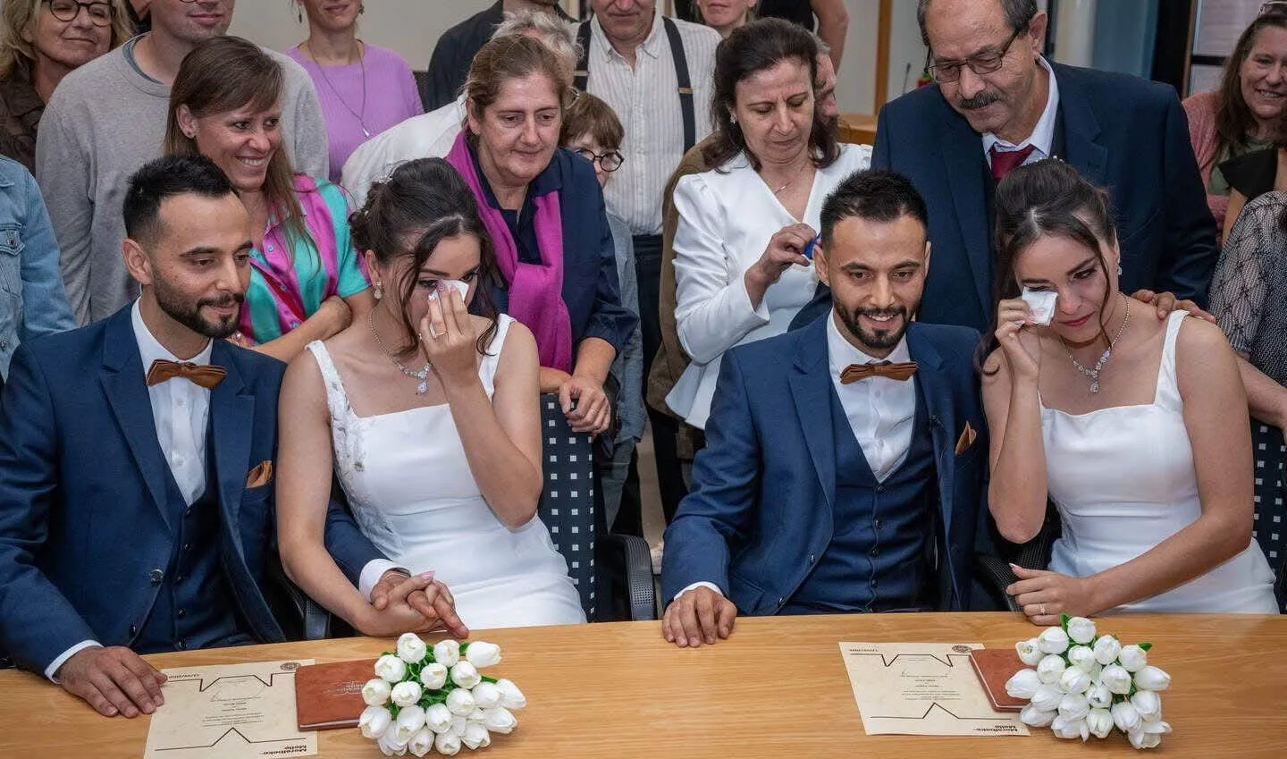 توأمان سوريان يتزوجان توأمتين في بلجيكا … قصة حب بدأت قبل 8 سنوات