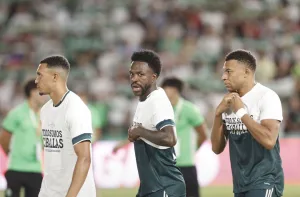 قميص سبتة يفجّر عاصفة في ريال مدريد .. مبابي وفينيسيوس وكوناتي يخرجون عن النص !