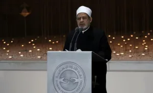 طائرة حوثية تقترب من مكة … السعودية تعلن اعتراض الخطر والأزهر يحذر من استهداف أقدس بقاع المسلمين