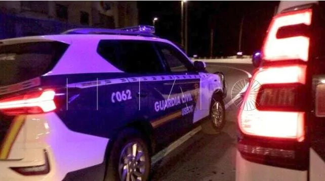 سيارة مغربية تقتحم معبر سبتة بسرعة جنونية والسائق يفرّ تاركاً وراءه لغزاً أمنياً