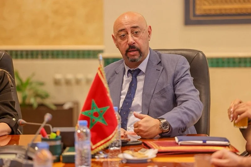 توقيف عمدة طنجة منير ليموري بعد وصوله إلى مطار ابن بطوطة على خلفية قضية تزوير أوراق التصويت