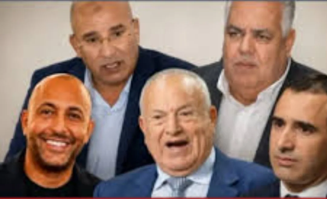 الناظور :     مرشحون للبرلمان في حيرة من أمرهم أمام منتخبين “بوجهين” ووعود انتخابية تُوزَّع على أكثر من طاولة