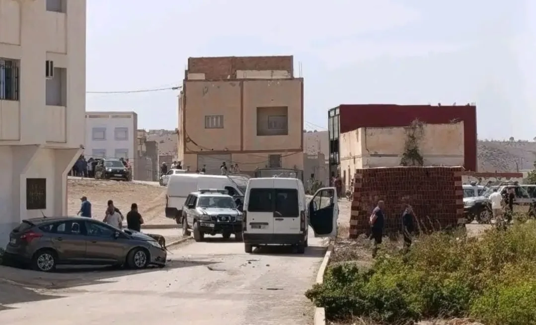 الحسيمة :     الوكيل العام يكشف تفاصيل المواجهة المسلحة بإمزورن التي أودت بحياة شرطي وإصابة دركيين بجروح متفاوتة الخطورة