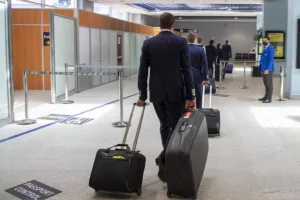 129 ألف يورو تعويض ضد مغربي بسبب السفر إلى بلده … محكمة فرنسية تقلب الطاولة على وكالة التشغيل