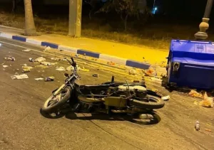 الحسيمة :     حاوية أزبال على الطريق تنتهي بمأساة … مقتل شاب في حادث مروع بأجدير
