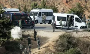 استنفار أمني على حدود سبتة … المغرب يغلق معبر “تارخال” مؤقتاً لإحباط تحركات للهجرة الجماعية