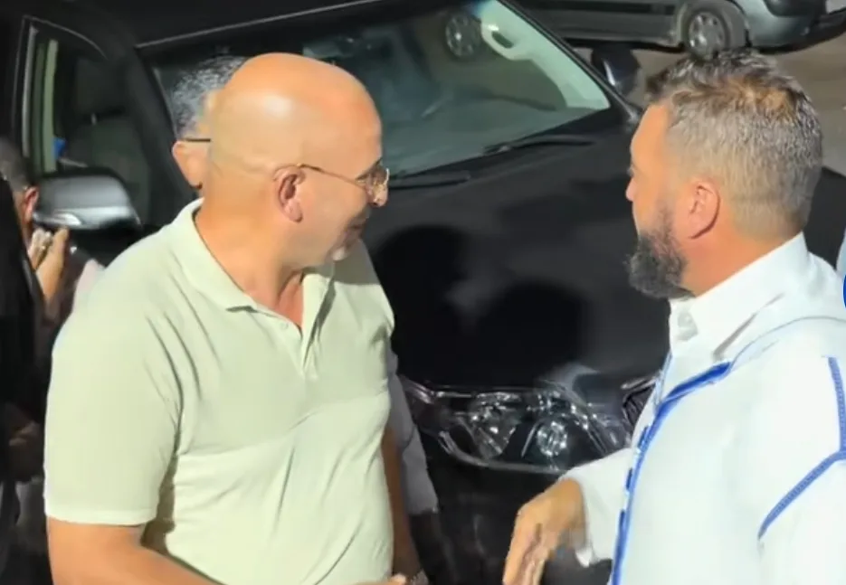 الناظور :     سقط أبركان فاحتفلوا .. حفل خسارة مقعد برلماني يهزّ إعزانن وحضور “صديقه” المومني يفجّر غضباً واسعاً !