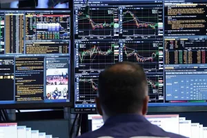 بورصة الدار البيضاء تعيد تسعير المخاطر بعد تراجع مازي