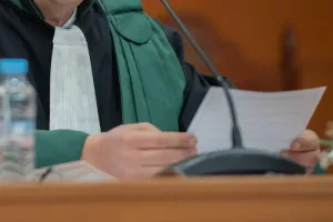 النيابة العامة تفتح تحقيقاً في ضبط حقيبة أوراق انتخابية بطنجة