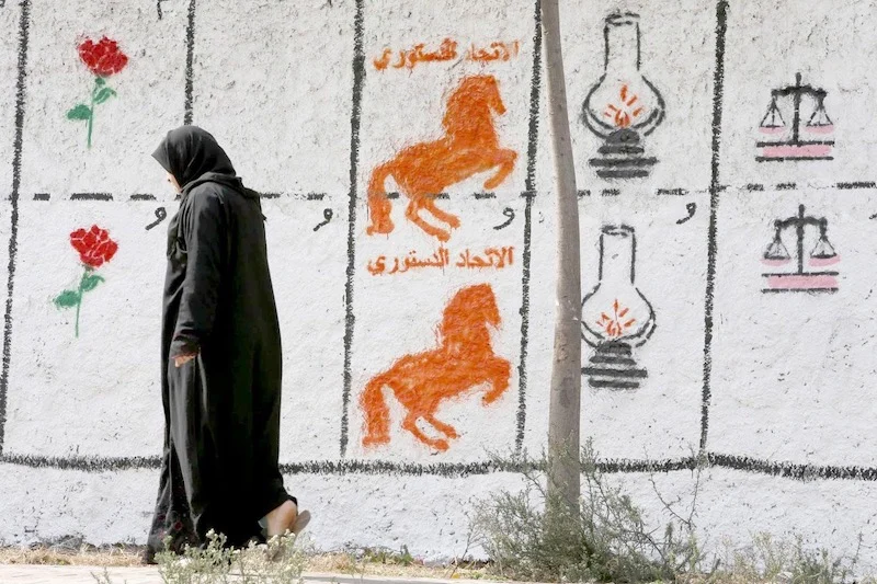 الحملة الانتخابية تمزج الحشد التقليدي بالسباق الرقمي