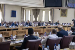 أحزاب تنقسم حول ضرورة انعقاد لجنة تتبع الانتخابات