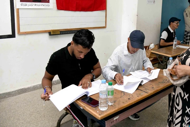 الانتخابات تدخل مرحلة الطعون و تحركات حزبية في عدة دوائر