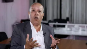 مصطفى بنرامل يتوج بالمركز الأول في جائزة «تريندز هاب» عن دراسة الأمن المائي بالمغرب