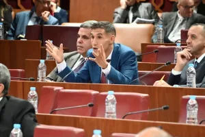 عبد العزيز باريك يحذر من ارتفاع أسعار حطب التدفئة وينتقد تهميش إقليم ميدلت