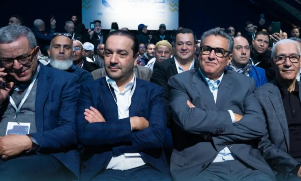 قيادة الأحرار من داخل البيت التجمعي … مصادر لـ”كواليس الريف” :    الرئيس المقبل للحمامة لن يكون من مجموعة أخنوش الوافدة على الحزب