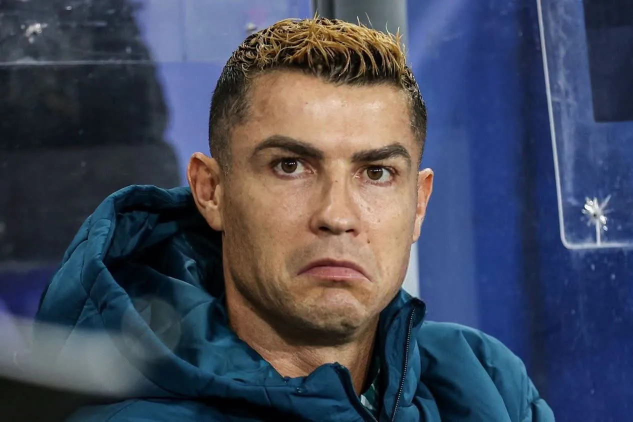الأربعيني رونالدو يغادر معسكر البرتغال غاضباً .. شرارة الخلاف مع المدرب تهز أجواء المنتخب