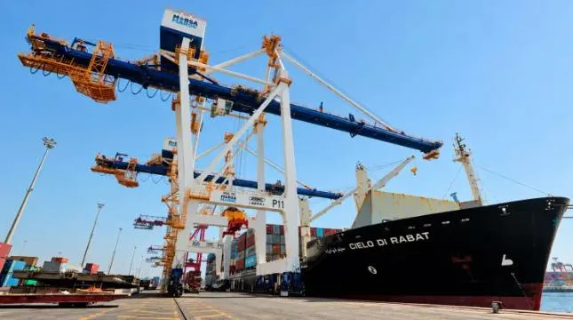 الناظور غرب المتوسط يستعد لقلب موازين المنافسة المينائية … “مرسى ماروك” تضخ معدات ضخمة وتمهد لانطلاقة استراتيجية بشرق المملكة