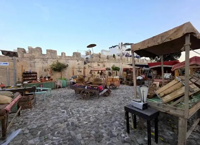 طنجة تخطف الأضواء من هوليوود … “المومياء 4” تغزو المدينة العتيقة وتحول أزقتها التاريخية إلى مسرح عالمي !