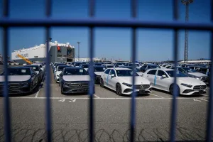 مشروع مالية 2027 يرفع ضريبة السيارات الفاخرة ويعفي مركبات مونديال 2030
