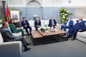 الاتحاد الدستوري والحركة الديمقراطية الاجتماعية يؤجلان حسم موقفهما من حكومة المنصوري