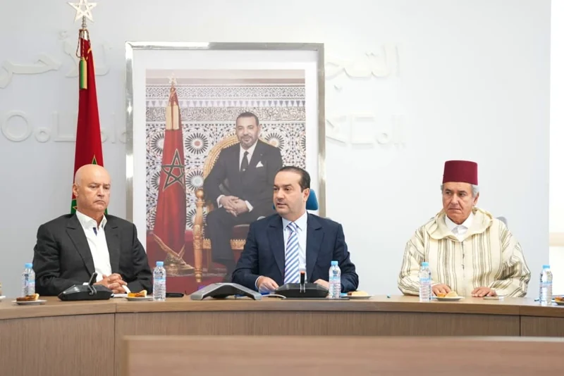 التجمع الوطني للأحرار يجدد دعمه لمواقف الملك بشأن الصحراء المغربية ويؤكد تعبئته للدفاع عن الوحدة الترابية