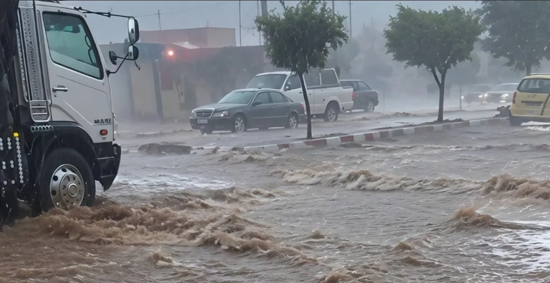 أمطار غزيرة تضرب مناطق بالمغرب … سطات تتصدر بـ77 ملم ومناطق أخرى تسجل تفاوتاً لافتاً في التساقطات