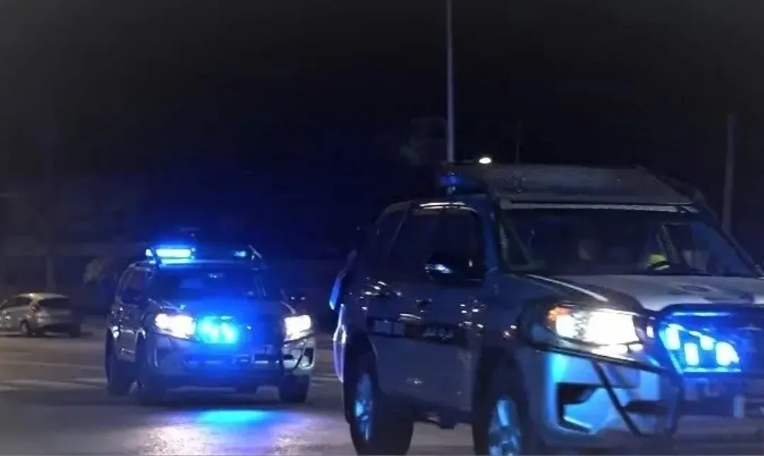 وجدة :      حجز أزيد من 100 كيلوغرام من المخدرات وطائرتين مسيرتين في عملية للدرك الملكي بمنطقة أهل أنجاد الحدودية مع الجزائر