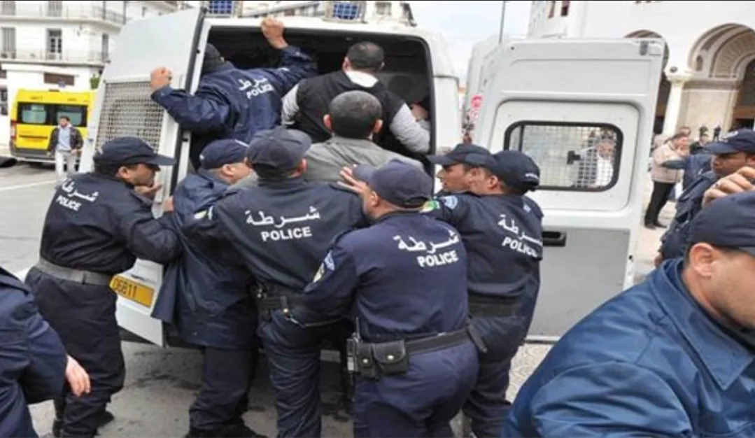 61 مغربياً في قبضة الجزائر … اتهامات مثيرة بلا أدلة معلنة وأسئلة محرجة تلاحق الرواية الرسمية