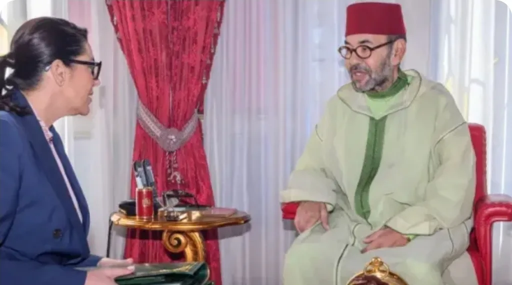 الملك محمد السادس يستقبل رئيسة الحكومة المكلفة فاطمة الزهراء المنصوري للتباحث في موضوع تشكيل الحكومة الجديدة ووزارئها
