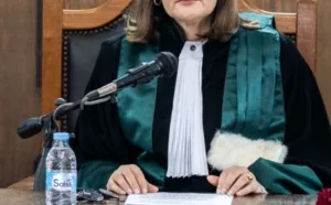 سيدي سليمان :      توقيف شخص من داخل المحكمة بعد سبه لقاضية