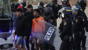 استنفار أمني واسع بسبتة المحتلة … توقيف 295 مهاجراً وإعادة 146 إلى المغرب