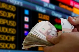 الدرهم يتراجع أمام الأورو والدولار وبورصة الدار البيضاء تخسر 4,2 في المائة
