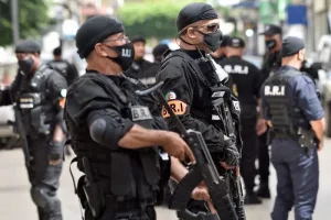 مسرحيات الأمن الجزائري ضد المغاربة تفجر جدلا حول صناعة العدو الخارجي