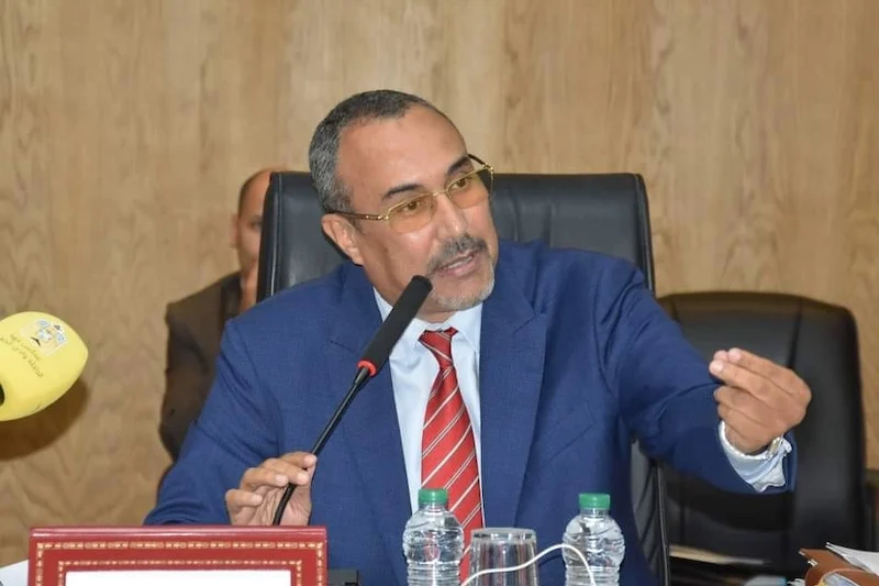 غياب ينجا الخطاط عن افتتاح البرلمان يفاقم إشكال التنافي ويهدد رئاسة جهة الداخلة