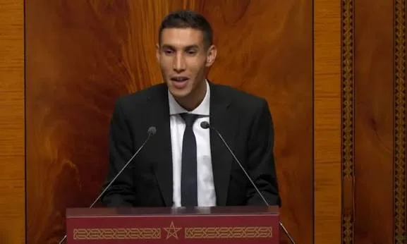 أفقر برلماني بالمغرب يتفقد أحوال المواطنين الفقراء وأخذ رأيهم بعد مناقشة مالية 2027